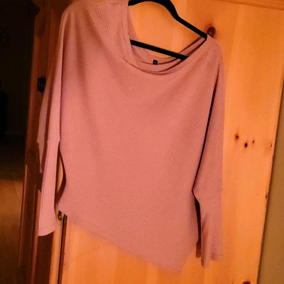 Light pink off the shoulder top - Picture 1 of 1